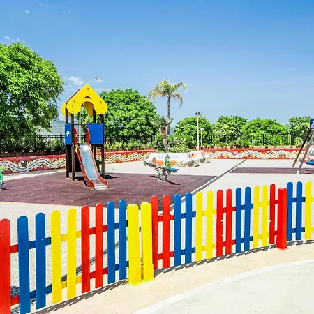 Beautiful Apartment In Cabanes Διαμέρισμα *